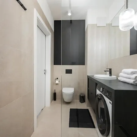 Port Praski Superior By Bookinghost Varsovie